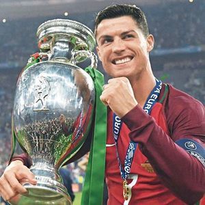 Meet your Posher, Adrian